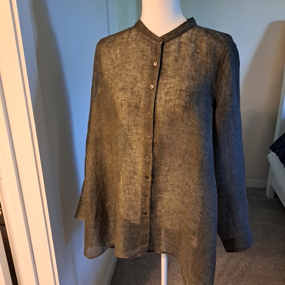 Eileen Fisher Tops - Eileen Fisher Women’s Size M Military Green Linen Button Down Shirt